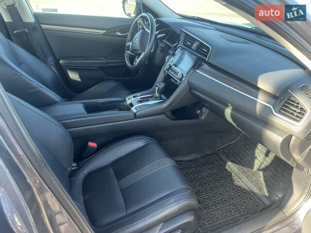 Серый Хонда Цивик, объемом двигателя 1.5 л и пробегом 54 тыс. км за 18500 $, фото 8 на Automoto.ua