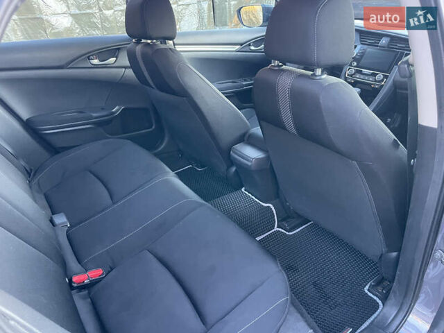 Серый Хонда Цивик, объемом двигателя 2 л и пробегом 90 тыс. км за 17400 $, фото 13 на Automoto.ua