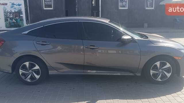 Серый Хонда Цивик, объемом двигателя 2 л и пробегом 52 тыс. км за 16000 $, фото 6 на Automoto.ua