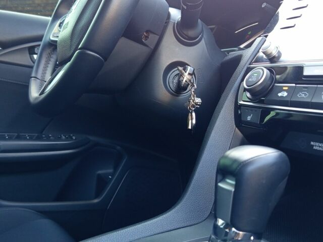 Серый Хонда Цивик, объемом двигателя 1.6 л и пробегом 50 тыс. км за 18600 $, фото 9 на Automoto.ua