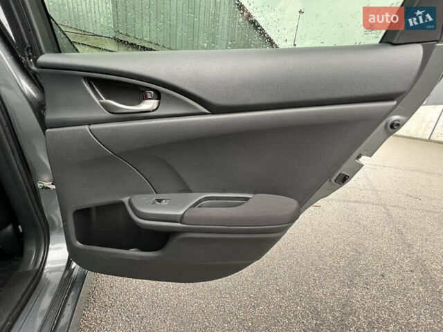 Серый Хонда Цивик, объемом двигателя 1.6 л и пробегом 30 тыс. км за 23300 $, фото 26 на Automoto.ua