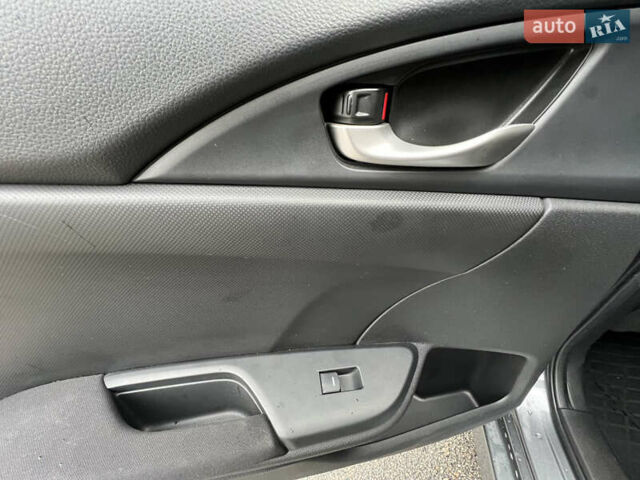 Серый Хонда Цивик, объемом двигателя 1.6 л и пробегом 30 тыс. км за 23300 $, фото 24 на Automoto.ua
