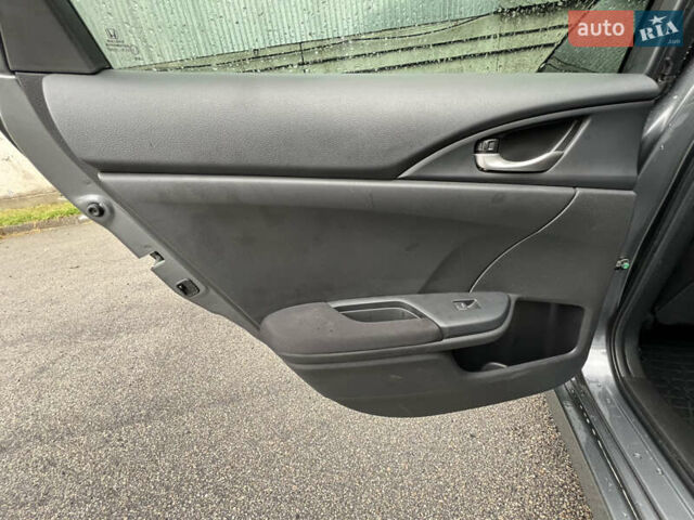 Серый Хонда Цивик, объемом двигателя 1.6 л и пробегом 30 тыс. км за 23300 $, фото 23 на Automoto.ua