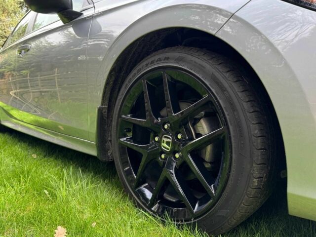 Серый Хонда Цивик, объемом двигателя 2 л и пробегом 33 тыс. км за 16000 $, фото 6 на Automoto.ua