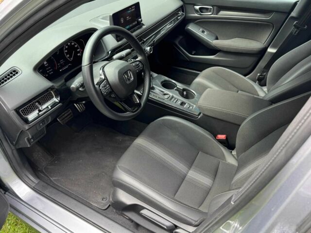 Серый Хонда Цивик, объемом двигателя 2 л и пробегом 33 тыс. км за 16000 $, фото 9 на Automoto.ua