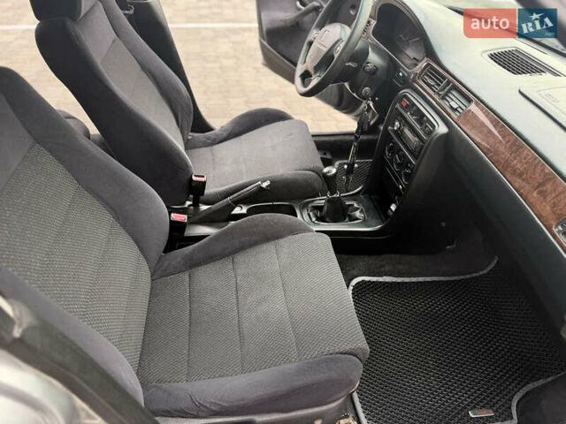 Сірий Хонда Сівік, об'ємом двигуна 1.5 л та пробігом 160 тис. км за 1999 $, фото 4 на Automoto.ua