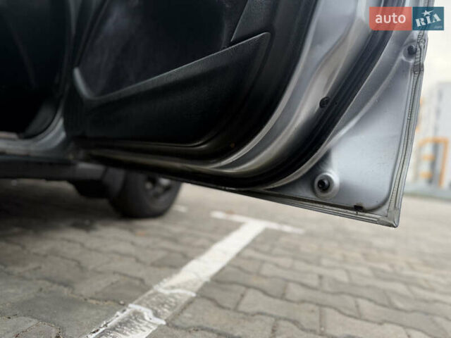 Сірий Хонда Сівік, об'ємом двигуна 1.5 л та пробігом 160 тис. км за 1999 $, фото 3 на Automoto.ua