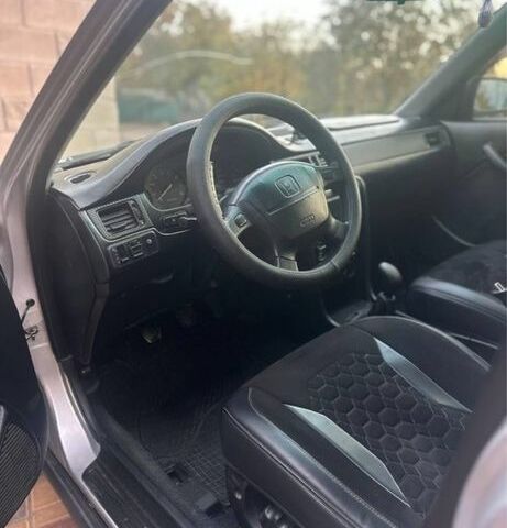 Серый Хонда Цивик, объемом двигателя 1.4 л и пробегом 250 тыс. км за 2000 $, фото 7 на Automoto.ua