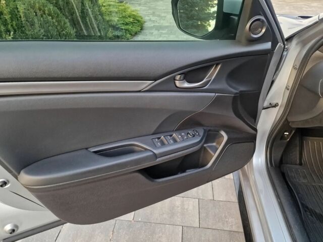 Серый Хонда Цивик, объемом двигателя 1.5 л и пробегом 40 тыс. км за 10800 $, фото 14 на Automoto.ua