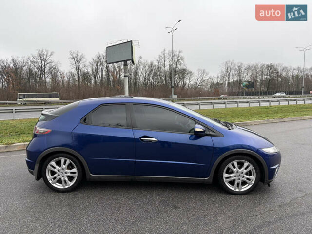 Синий Хонда Цивик, объемом двигателя 1.8 л и пробегом 194 тыс. км за 8300 $, фото 4 на Automoto.ua