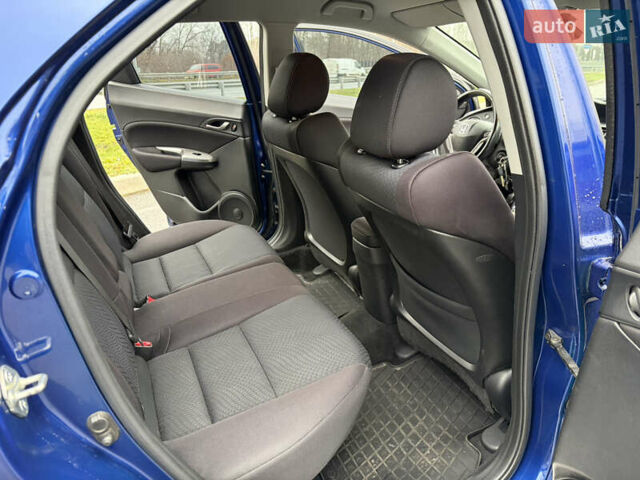 Синий Хонда Цивик, объемом двигателя 1.8 л и пробегом 194 тыс. км за 8300 $, фото 13 на Automoto.ua