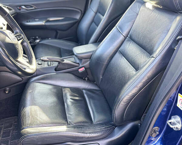 Синий Хонда Цивик, объемом двигателя 1.8 л и пробегом 141 тыс. км за 9500 $, фото 12 на Automoto.ua