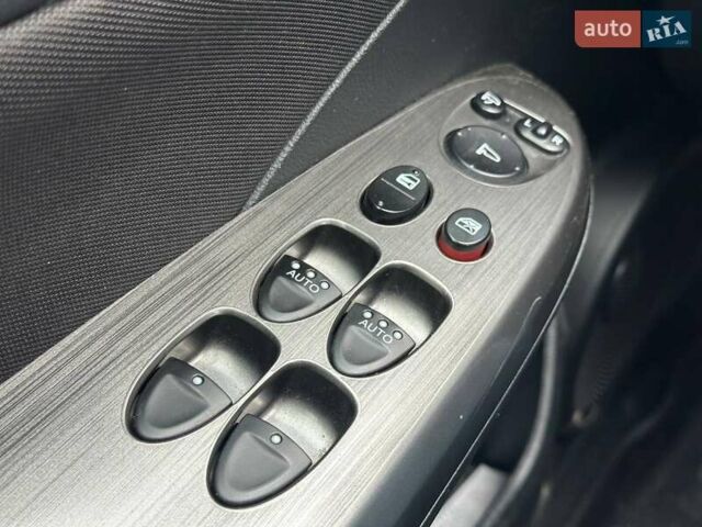 Синий Хонда Цивик, объемом двигателя 1.8 л и пробегом 193 тыс. км за 7490 $, фото 23 на Automoto.ua