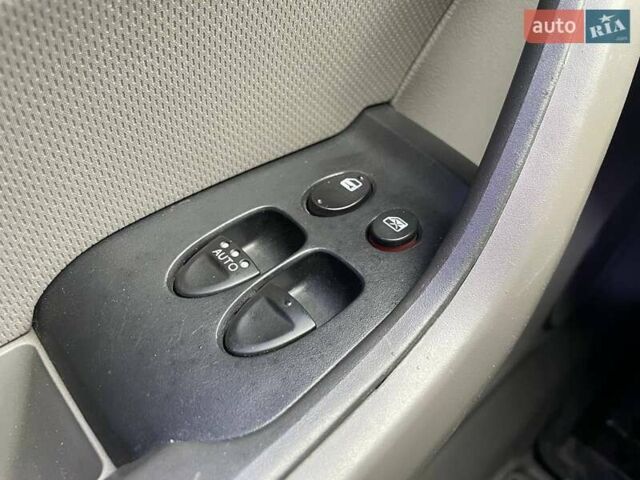 Синий Хонда Цивик, объемом двигателя 1.8 л и пробегом 284 тыс. км за 5290 $, фото 13 на Automoto.ua