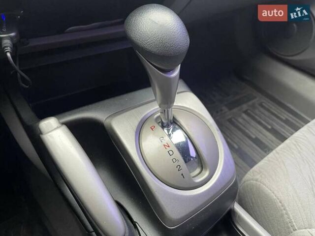 Синий Хонда Цивик, объемом двигателя 1.8 л и пробегом 284 тыс. км за 5290 $, фото 23 на Automoto.ua