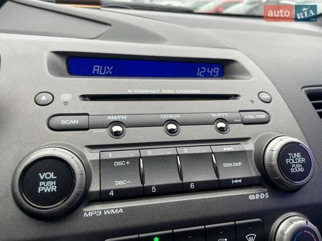 Синий Хонда Цивик, объемом двигателя 1.8 л и пробегом 284 тыс. км за 5290 $, фото 21 на Automoto.ua