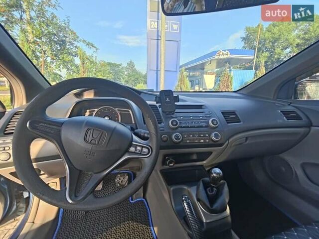 Синій Хонда Сівік, об'ємом двигуна 1.8 л та пробігом 60 тис. км за 6000 $, фото 9 на Automoto.ua