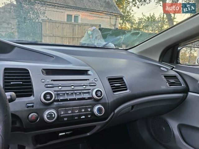 Синій Хонда Сівік, об'ємом двигуна 1.8 л та пробігом 60 тис. км за 6000 $, фото 4 на Automoto.ua