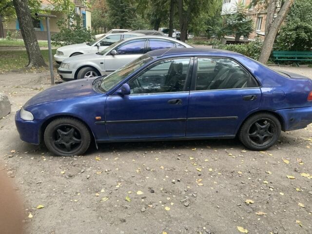 Синий Хонда Цивик, объемом двигателя 1.5 л и пробегом 399 тыс. км за 1300 $, фото 1 на Automoto.ua