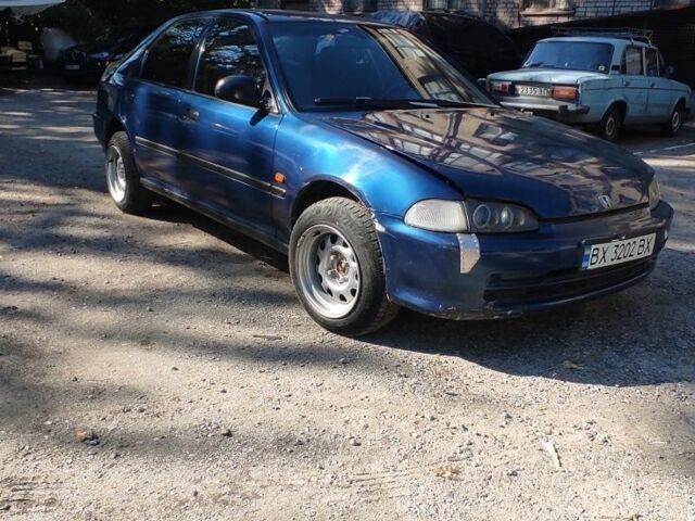 Синий Хонда Цивик, объемом двигателя 1.5 л и пробегом 200 тыс. км за 1600 $, фото 1 на Automoto.ua