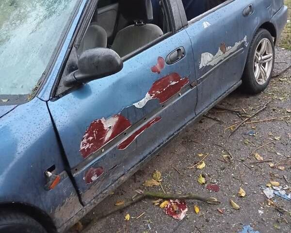 Синий Хонда Цивик, объемом двигателя 1.5 л и пробегом 370 тыс. км за 1000 $, фото 3 на Automoto.ua