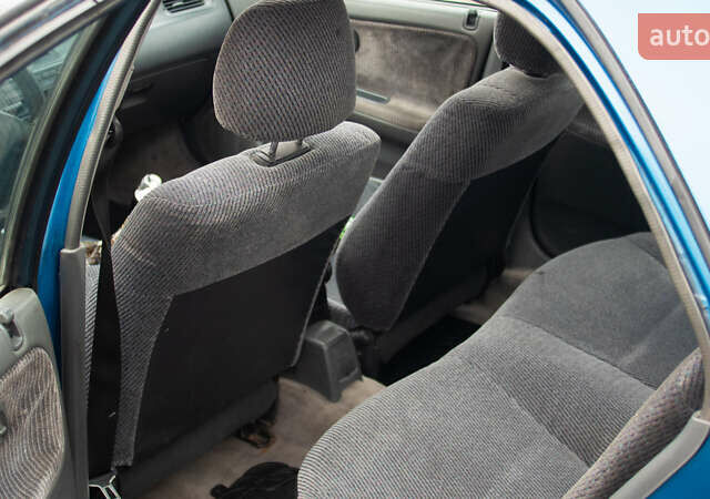 Синий Хонда Цивик, объемом двигателя 1.49 л и пробегом 330 тыс. км за 3000 $, фото 8 на Automoto.ua