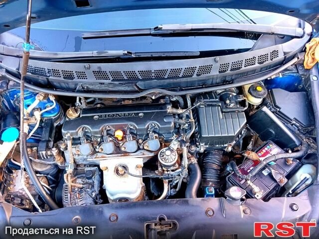 Синий Хонда Цивик, объемом двигателя 1.8 л и пробегом 207 тыс. км за 6000 $, фото 8 на Automoto.ua