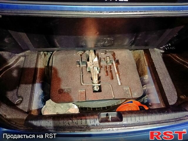 Синий Хонда Цивик, объемом двигателя 1.8 л и пробегом 207 тыс. км за 6000 $, фото 12 на Automoto.ua