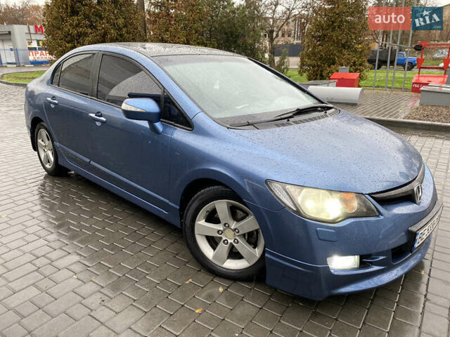 Синий Хонда Цивик, объемом двигателя 1.8 л и пробегом 237 тыс. км за 6000 $, фото 2 на Automoto.ua