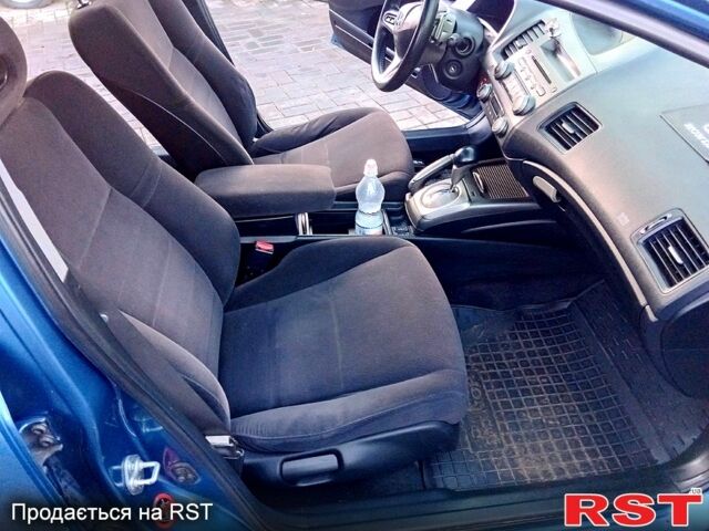 Синий Хонда Цивик, объемом двигателя 1.8 л и пробегом 207 тыс. км за 6000 $, фото 5 на Automoto.ua