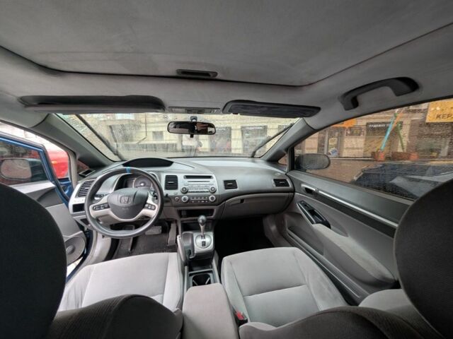 Синий Хонда Цивик, объемом двигателя 1.8 л и пробегом 269 тыс. км за 5700 $, фото 5 на Automoto.ua