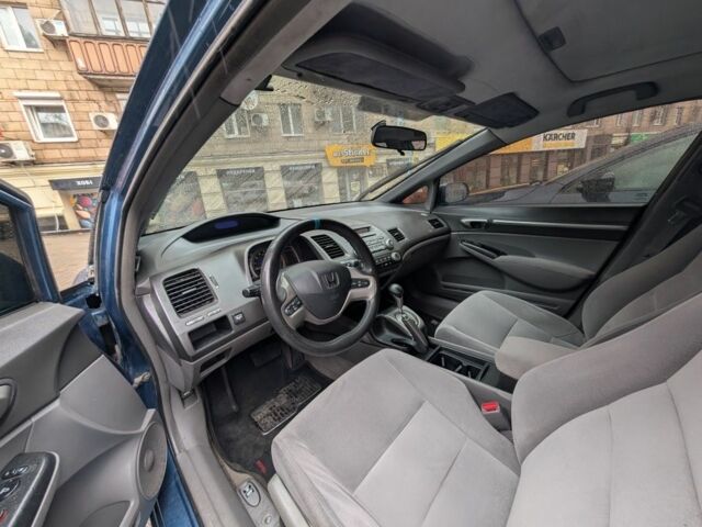 Синий Хонда Цивик, объемом двигателя 1.8 л и пробегом 269 тыс. км за 5700 $, фото 7 на Automoto.ua