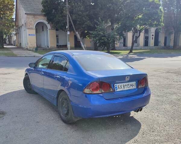 Синий Хонда Цивик, объемом двигателя 1.8 л и пробегом 201 тыс. км за 4999 $, фото 2 на Automoto.ua