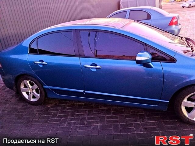 Синий Хонда Цивик, объемом двигателя 1.8 л и пробегом 207 тыс. км за 6000 $, фото 3 на Automoto.ua