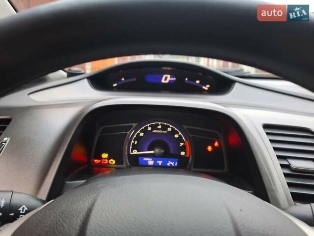 Синій Хонда Сівік, об'ємом двигуна 1.8 л та пробігом 315 тис. км за 6000 $, фото 6 на Automoto.ua