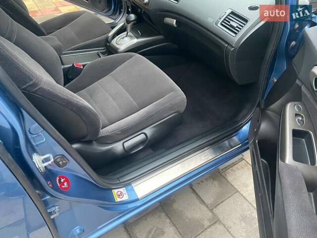 Синий Хонда Цивик, объемом двигателя 1.8 л и пробегом 170 тыс. км за 7300 $, фото 16 на Automoto.ua