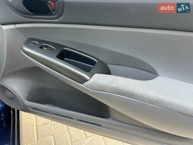 Синій Хонда Сівік, об'ємом двигуна 1.8 л та пробігом 165 тис. км за 6300 $, фото 14 на Automoto.ua