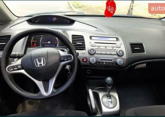 Синий Хонда Цивик, объемом двигателя 1.8 л и пробегом 225 тыс. км за 4799 $, фото 10 на Automoto.ua