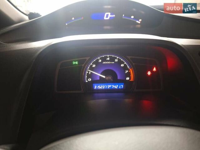 Синій Хонда Сівік, об'ємом двигуна 1.8 л та пробігом 315 тис. км за 6000 $, фото 17 на Automoto.ua