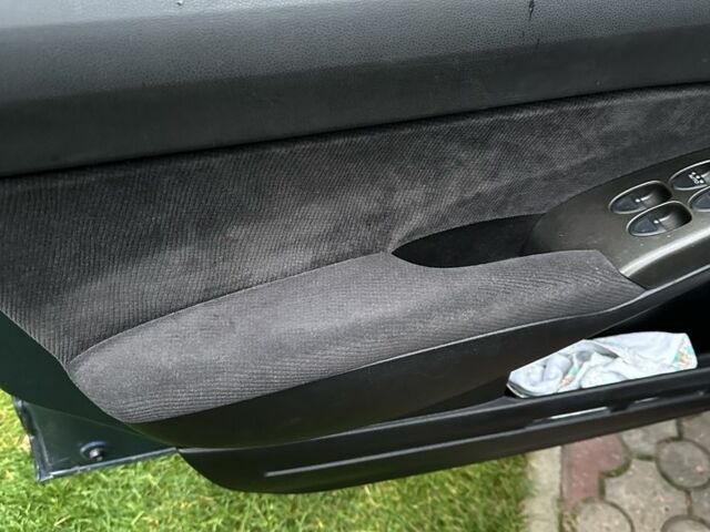 Синий Хонда Цивик, объемом двигателя 1.8 л и пробегом 170 тыс. км за 6600 $, фото 4 на Automoto.ua