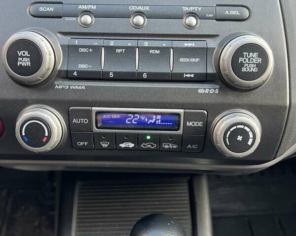 Синій Хонда Сівік, об'ємом двигуна 1.8 л та пробігом 165 тис. км за 6300 $, фото 8 на Automoto.ua