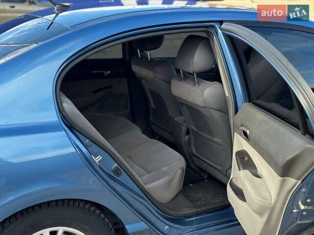 Синий Хонда Цивик, объемом двигателя 1.3 л и пробегом 290 тыс. км за 6199 $, фото 13 на Automoto.ua