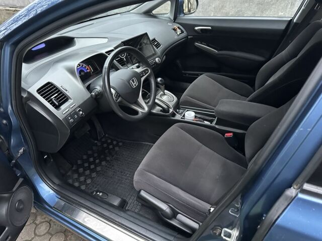 Синий Хонда Цивик, объемом двигателя 1.8 л и пробегом 170 тыс. км за 6600 $, фото 2 на Automoto.ua