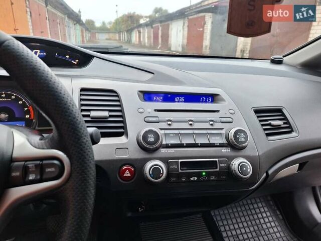 Синій Хонда Сівік, об'ємом двигуна 1.8 л та пробігом 315 тис. км за 6000 $, фото 8 на Automoto.ua