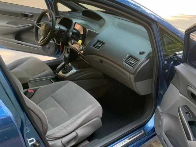 Синий Хонда Цивик, объемом двигателя 1.8 л и пробегом 203 тыс. км за 4800 $, фото 5 на Automoto.ua