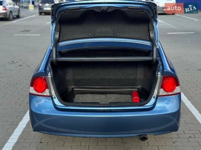 Синий Хонда Цивик, объемом двигателя 1.3 л и пробегом 290 тыс. км за 6199 $, фото 12 на Automoto.ua