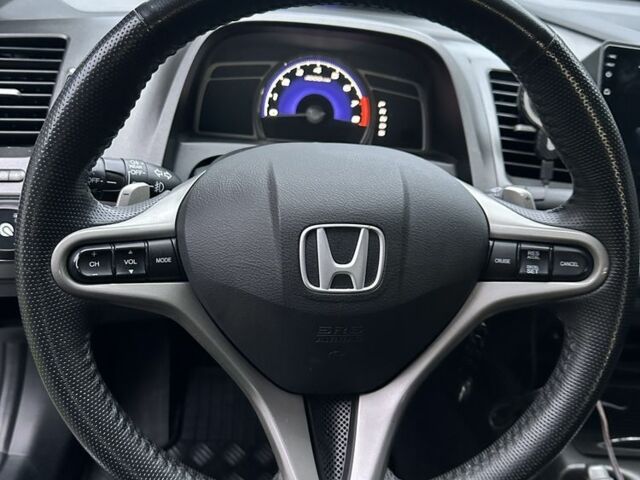 Синий Хонда Цивик, объемом двигателя 1.8 л и пробегом 170 тыс. км за 6600 $, фото 10 на Automoto.ua