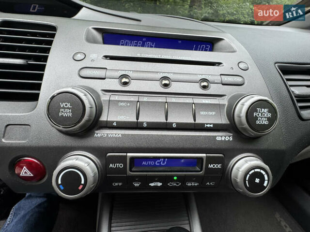 Синій Хонда Сівік, об'ємом двигуна 1.3 л та пробігом 254 тис. км за 6500 $, фото 10 на Automoto.ua