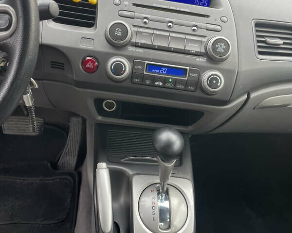 Хонда Цивик 2007 в Каменское - Днепродзержинск на Automoto.ua Синий Хонда Цивик, объемом двигателя 1.34 л и пробегом 239 тыс. км за 5477 $, фото 17 на Automoto.ua