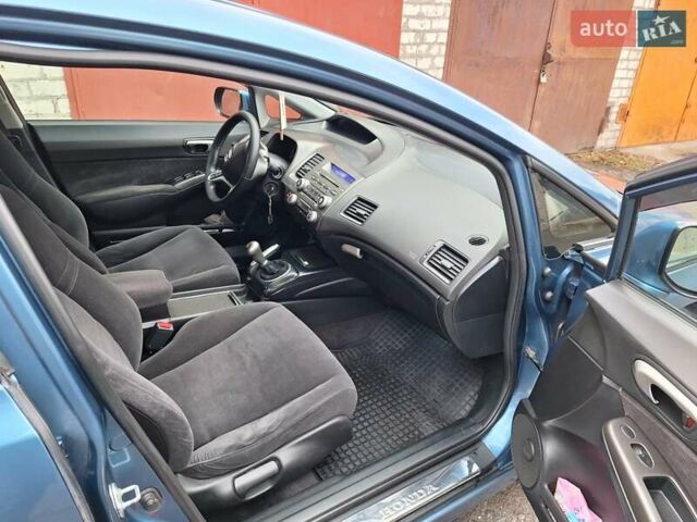 Синій Хонда Сівік, об'ємом двигуна 1.8 л та пробігом 315 тис. км за 6000 $, фото 3 на Automoto.ua
